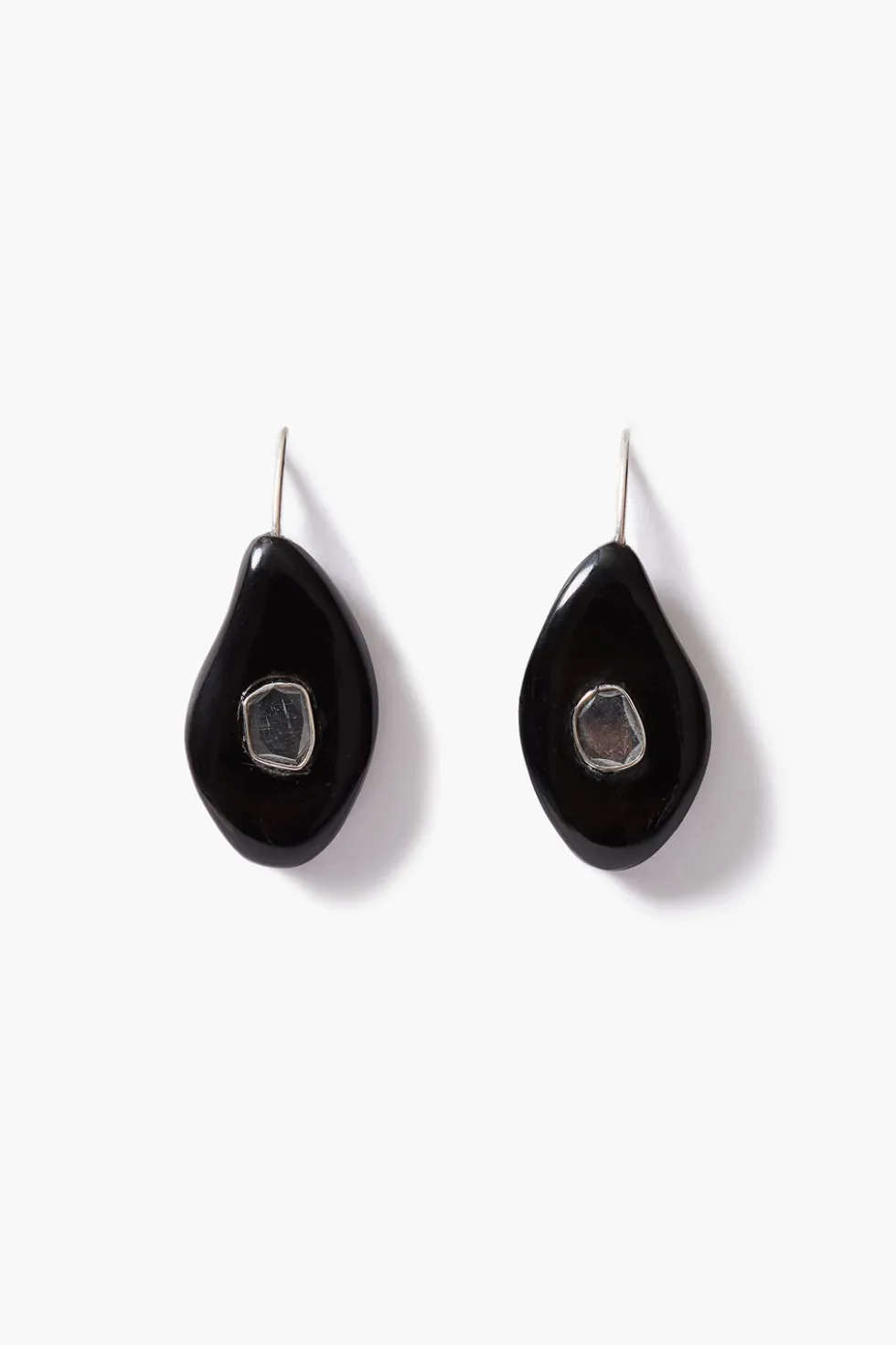 Pebble Earrings Black Horn