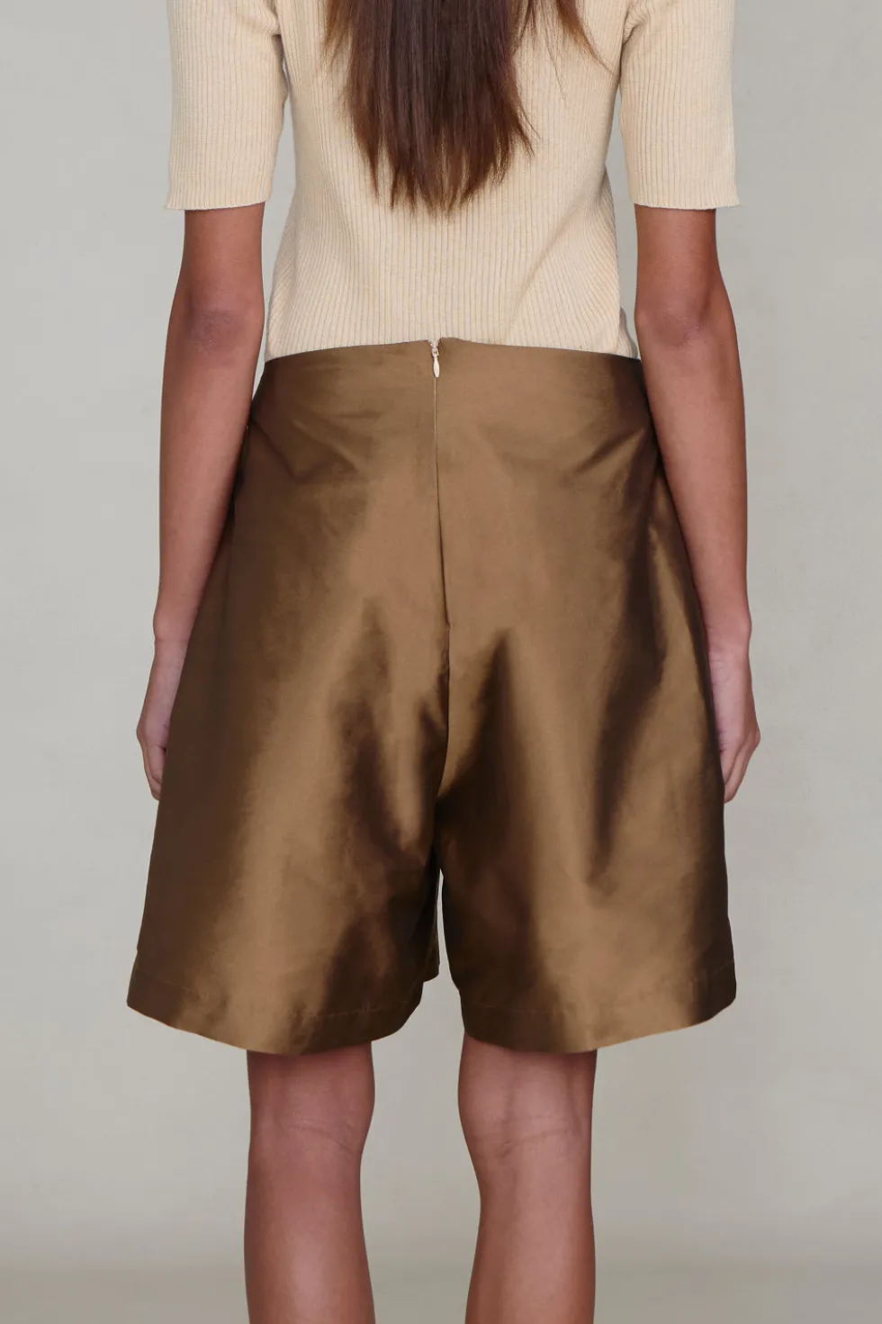 Techno Taffeta Long Shorts Bronze