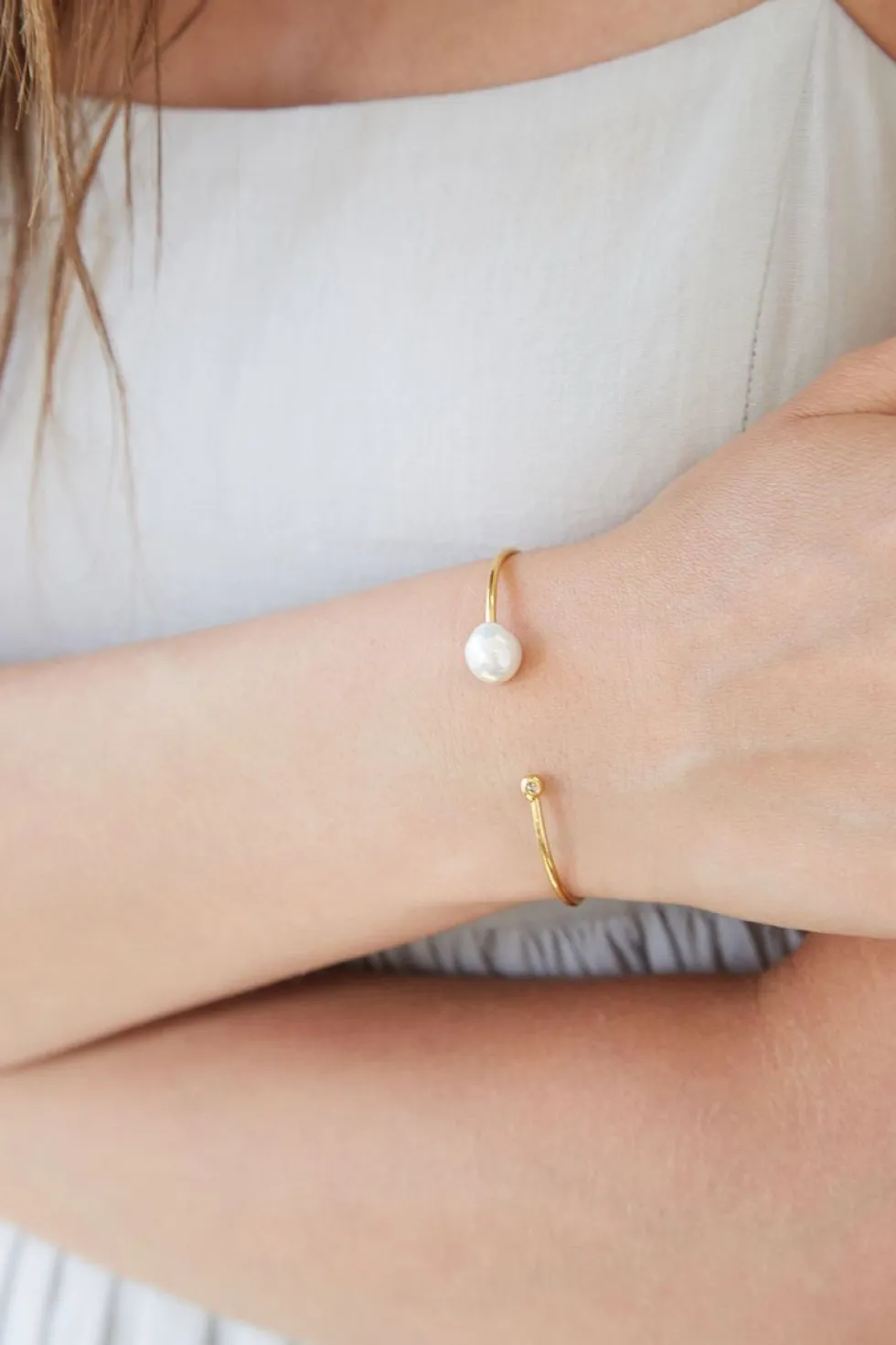 White Pearl and Gold Diamond Cuff